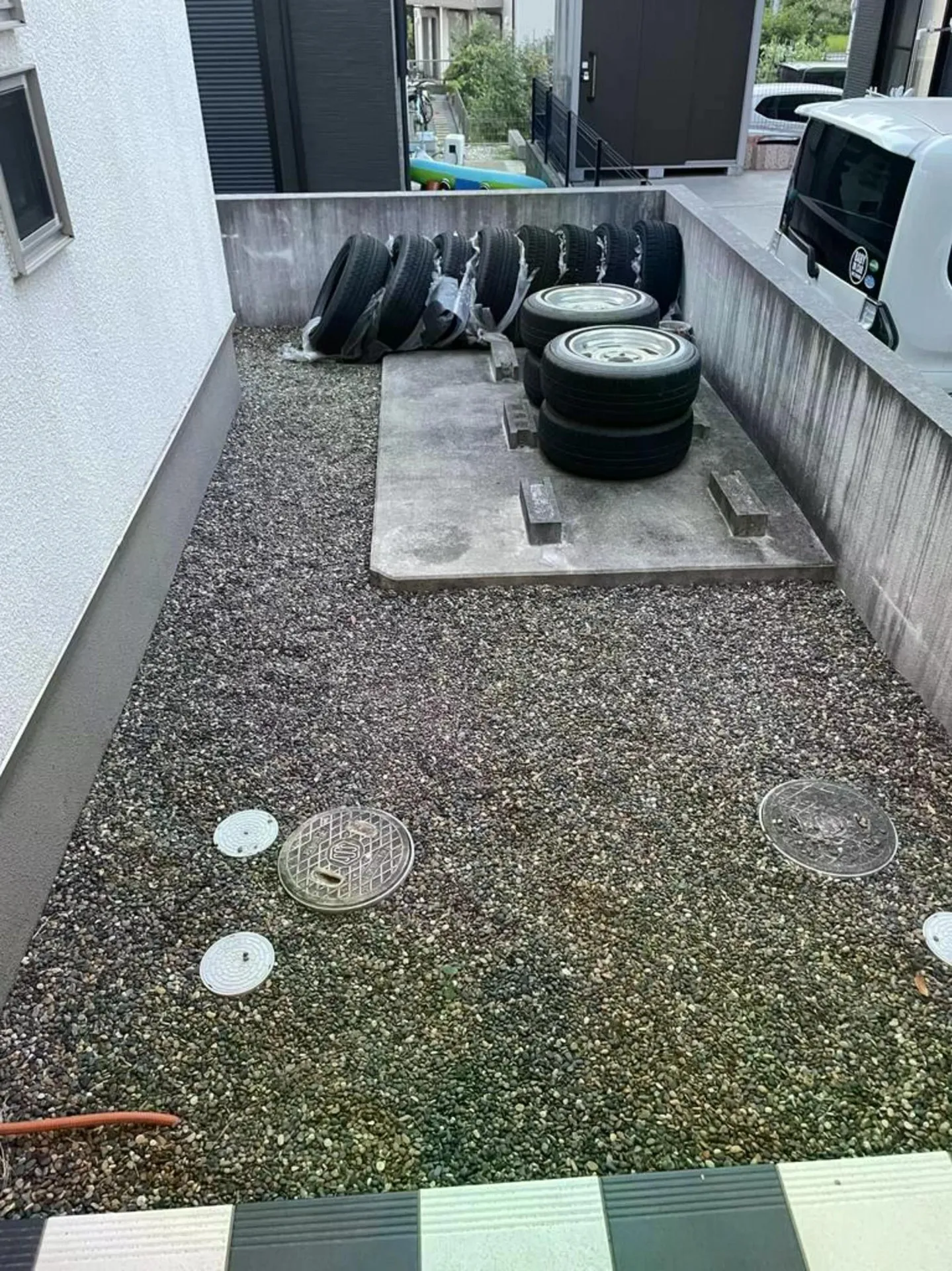 ガレージ物置設置工事