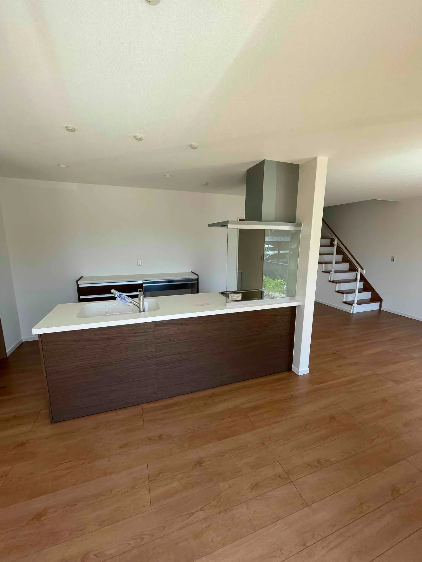 リビングルーム・キッチン